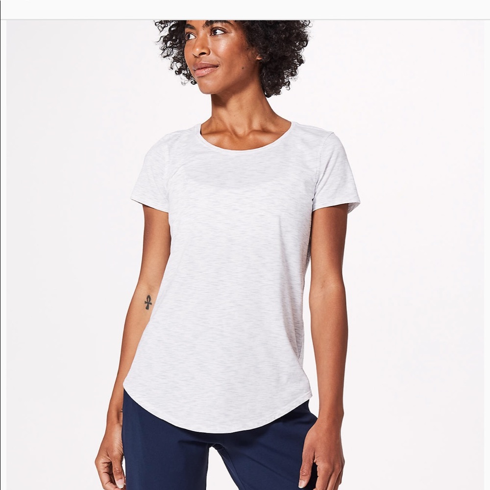 Lululemon t-shirt